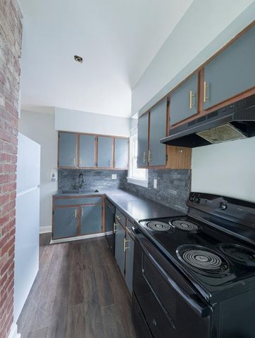 490 E Oakland Avenue, Columbus, OH 43202