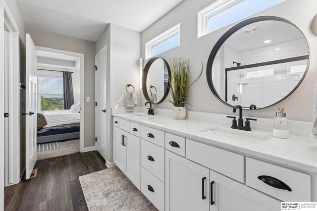 21302 G Street, Elkhorn, NE 68022