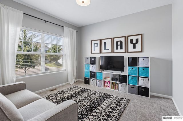 21302 G Street, Elkhorn, NE 68022