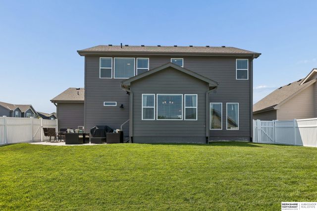 21302 G Street, Elkhorn, NE 68022