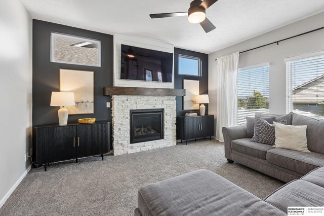 21302 G Street, Elkhorn, NE 68022