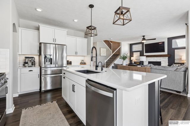 21302 G Street, Elkhorn, NE 68022