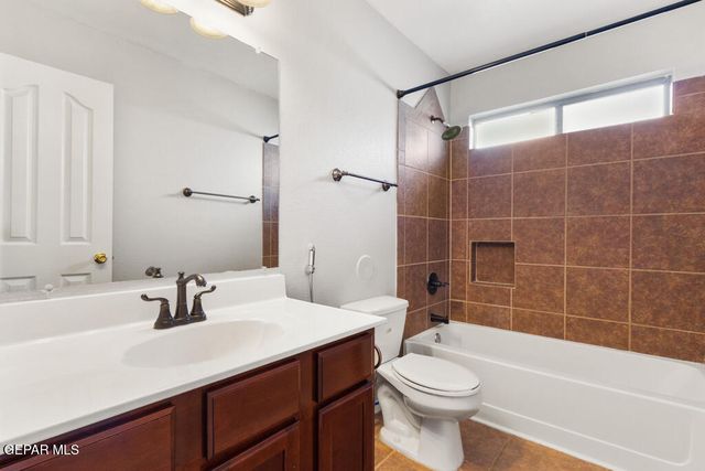 12960 Alfredo Apadaca Drive, El Paso, TX 79938