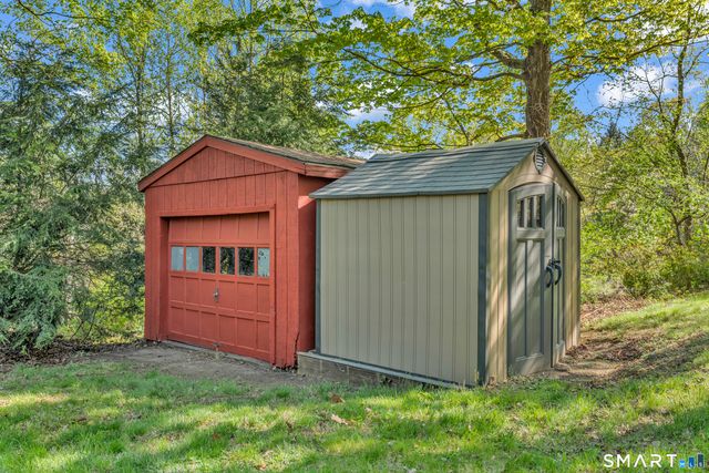 51 Chipmunk Trail, Newtown, CT 06482