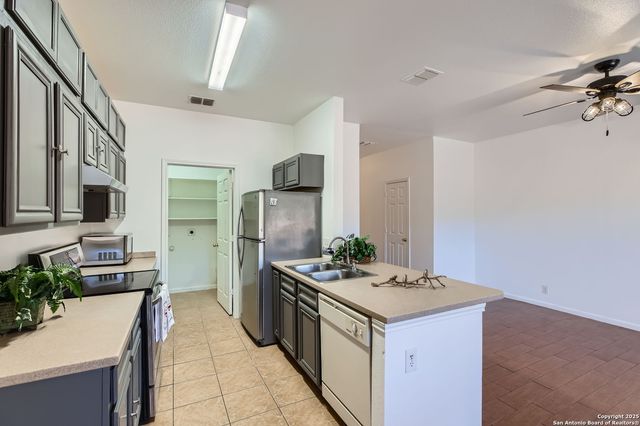4105 ST CHARLES BAY, San Antonio, TX 78229
