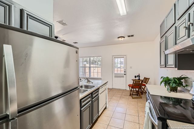 4105 ST CHARLES BAY, San Antonio, TX 78229