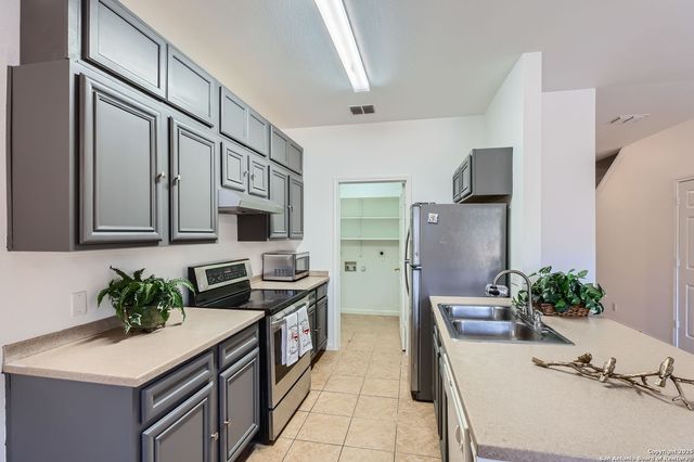 4105 ST CHARLES BAY, San Antonio, TX 78229