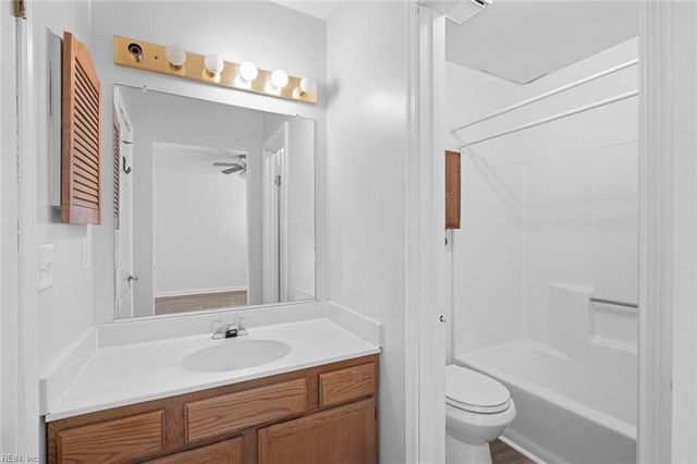 624 Hollomon DR, Hampton, VA 23666