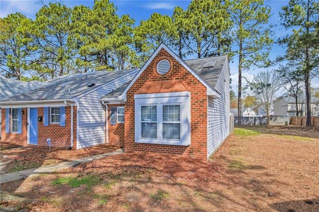 624 Hollomon DR, Hampton, VA 23666
