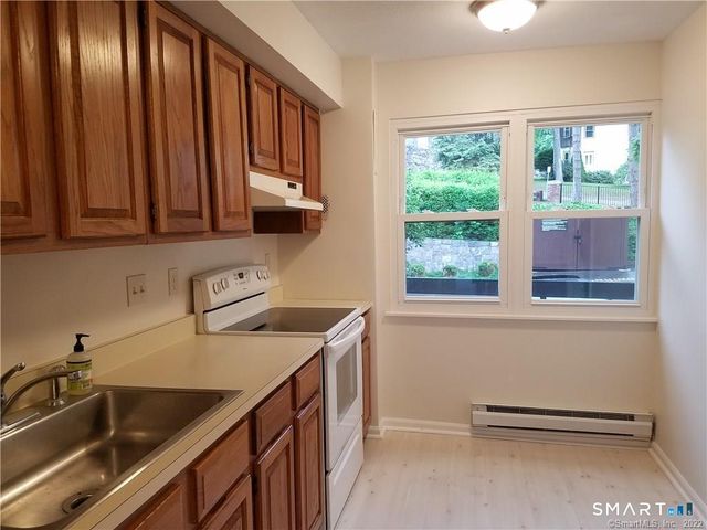 83 Highland Road 83, Stamford, CT 06902