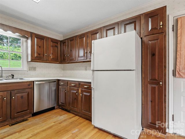 42 Sheppard Drive, Asheville, NC 28806