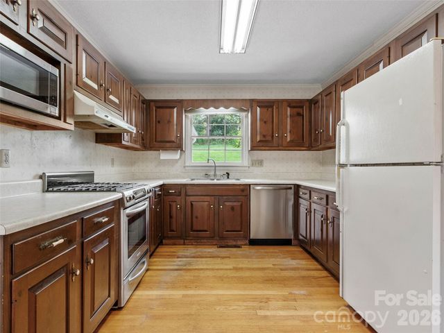 42 Sheppard Drive, Asheville, NC 28806