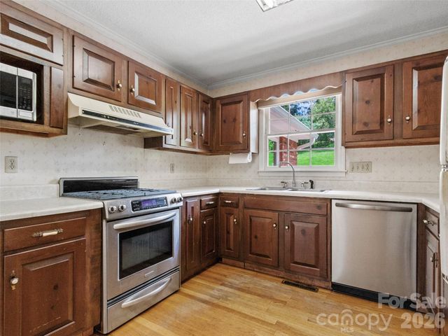 42 Sheppard Drive, Asheville, NC 28806