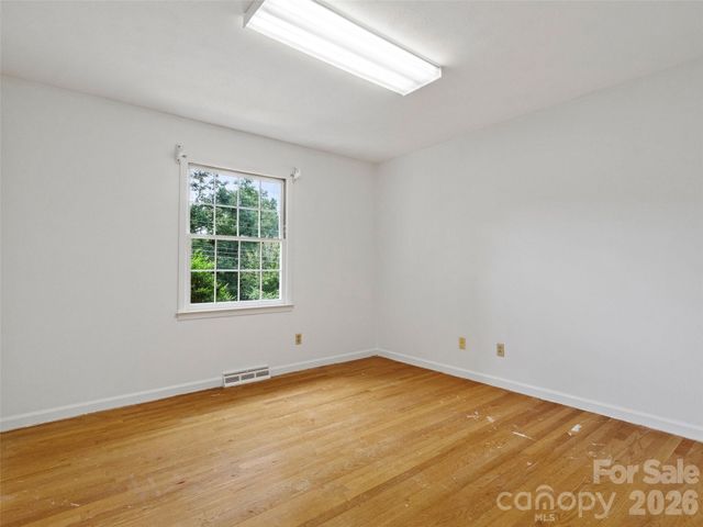 42 Sheppard Drive, Asheville, NC 28806