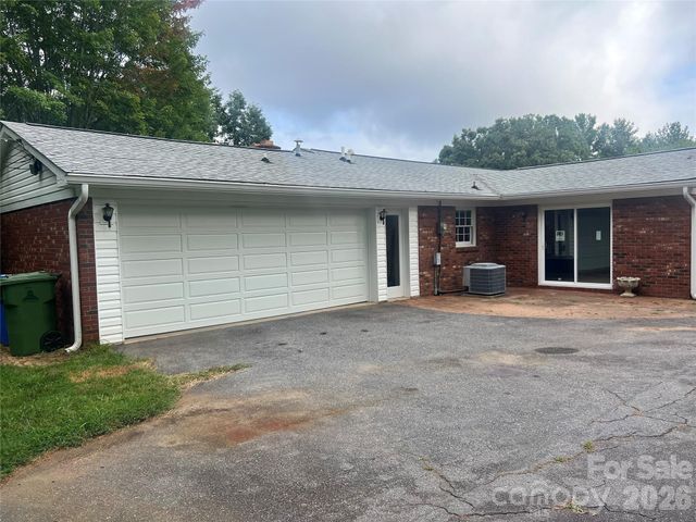 42 Sheppard Drive, Asheville, NC 28806