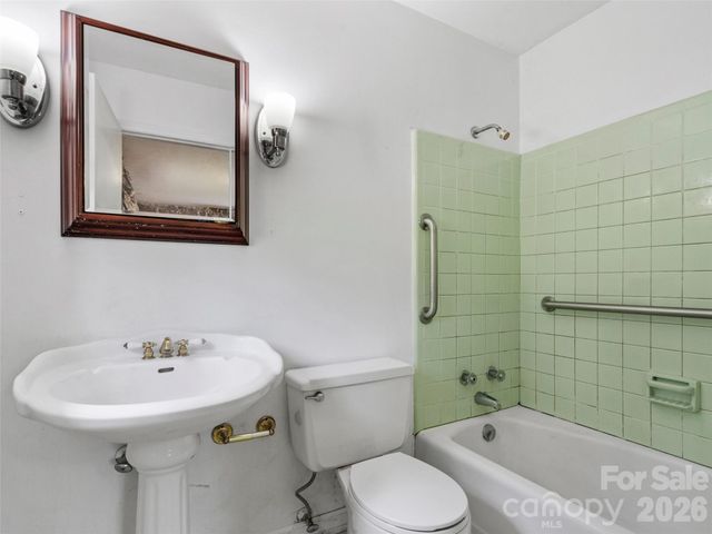 42 Sheppard Drive, Asheville, NC 28806