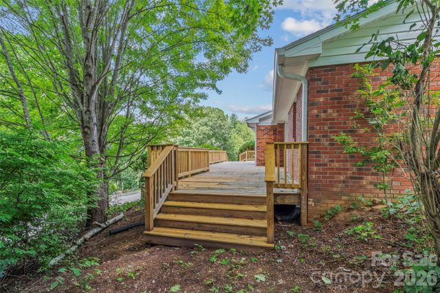 42 Sheppard Drive, Asheville, NC 28806
