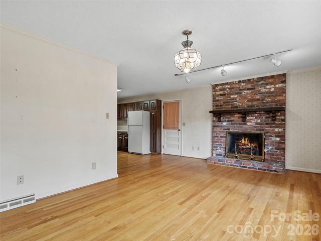 42 Sheppard Drive, Asheville, NC 28806