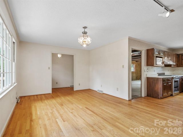 42 Sheppard Drive, Asheville, NC 28806