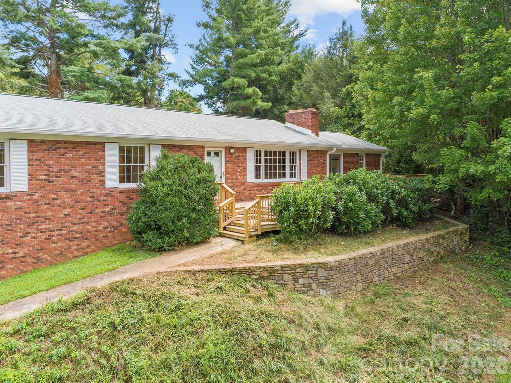 42 Sheppard Drive, Asheville, NC 28806