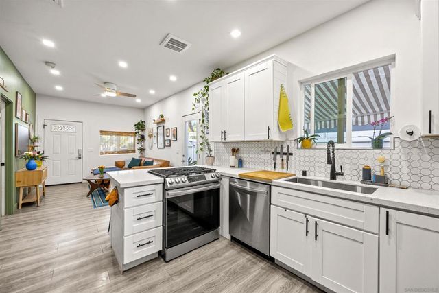 1936 Howard Ave, San Diego, CA 92104