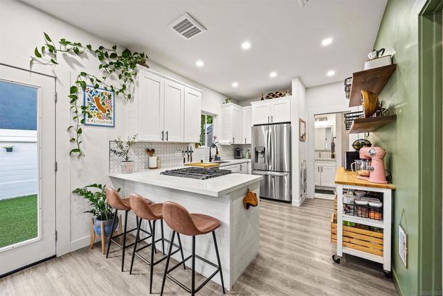 1936 Howard Ave, San Diego, CA 92104