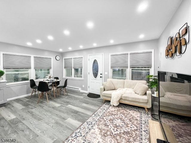 208 Fayette Ave, Wayne Twp., NJ 07470