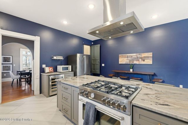 4556 S 3rd St, Louisville, KY 40214