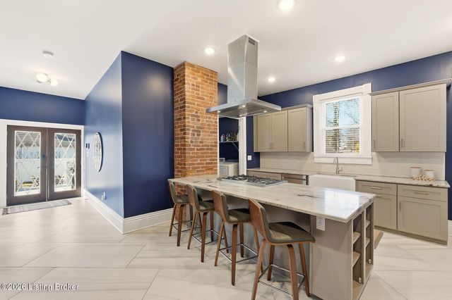 4556 S 3rd St, Louisville, KY 40214