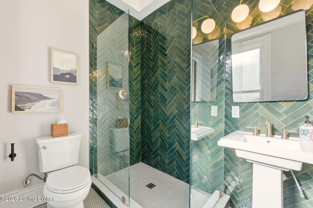 4556 S 3rd St, Louisville, KY 40214