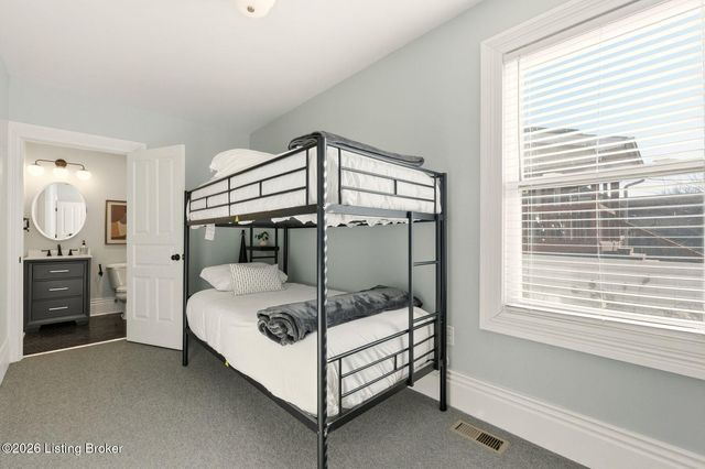 4556 S 3rd St, Louisville, KY 40214