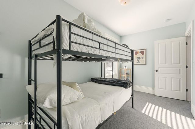 4556 S 3rd St, Louisville, KY 40214