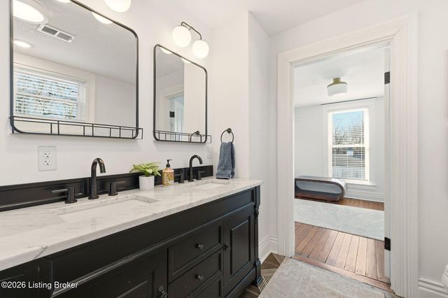 4556 S 3rd St, Louisville, KY 40214