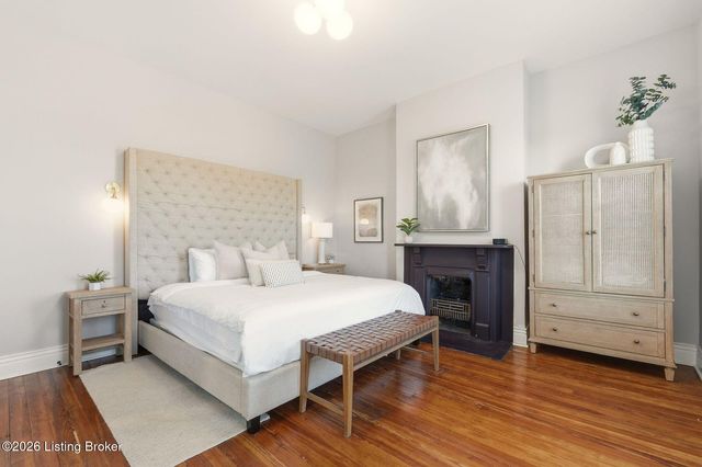 4556 S 3rd St, Louisville, KY 40214