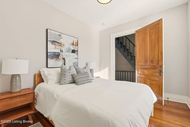 4556 S 3rd St, Louisville, KY 40214