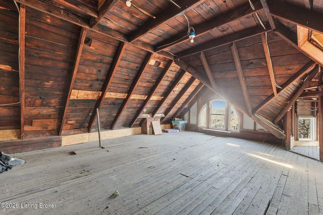 4556 S 3rd St, Louisville, KY 40214