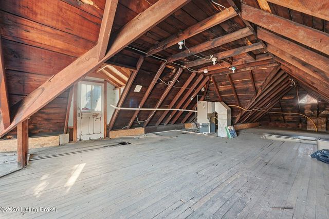 4556 S 3rd St, Louisville, KY 40214