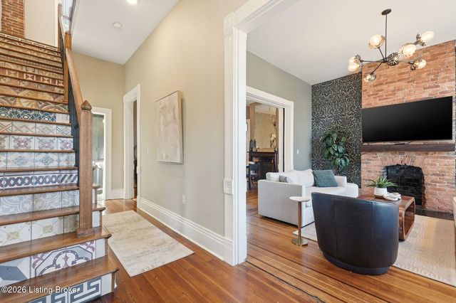 4556 S 3rd St, Louisville, KY 40214