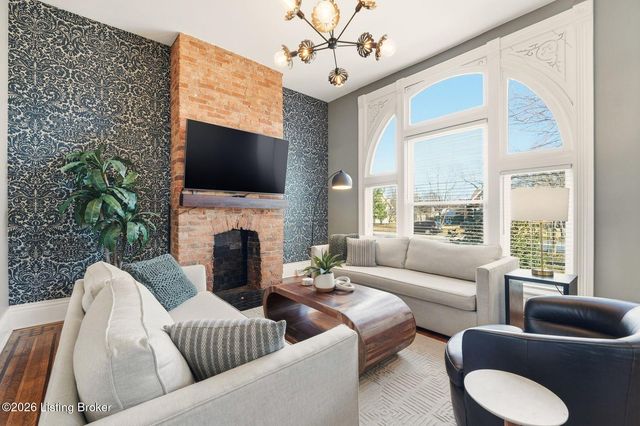 4556 S 3rd St, Louisville, KY 40214