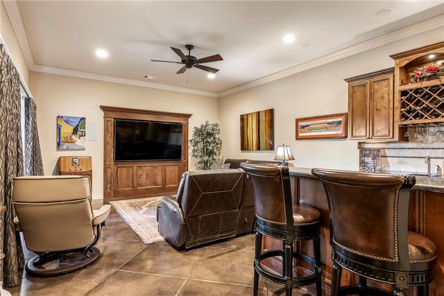 27 S Windsor Drive, Rogers, AR 72758