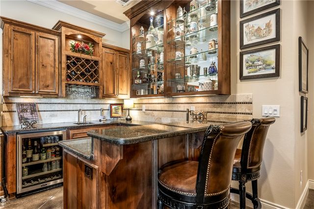 27 S Windsor Drive, Rogers, AR 72758