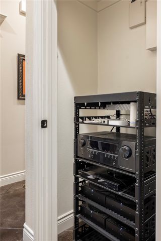 27 S Windsor Drive, Rogers, AR 72758