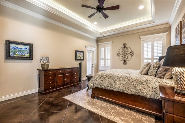 27 S Windsor Drive, Rogers, AR 72758