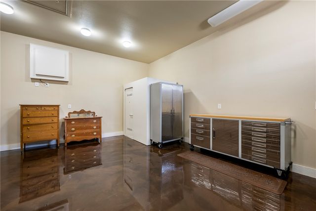 27 S Windsor Drive, Rogers, AR 72758