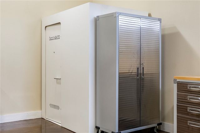 27 S Windsor Drive, Rogers, AR 72758