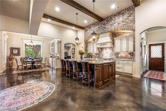 27 S Windsor Drive, Rogers, AR 72758