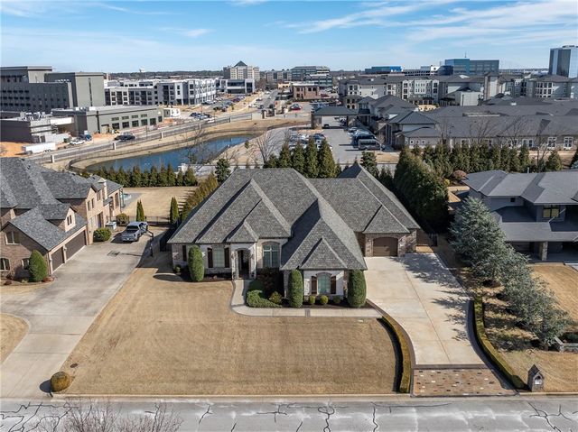 27 S Windsor Drive, Rogers, AR 72758