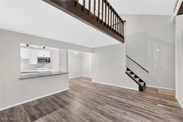 1460 Cedarwood Drive 23G, Westlake, OH 44145
