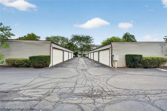1460 Cedarwood Drive 23G, Westlake, OH 44145