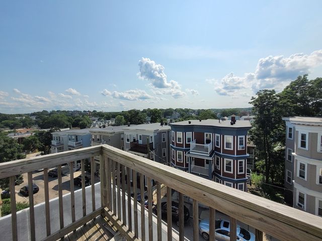 21 Rowell 3, Boston, MA 02125